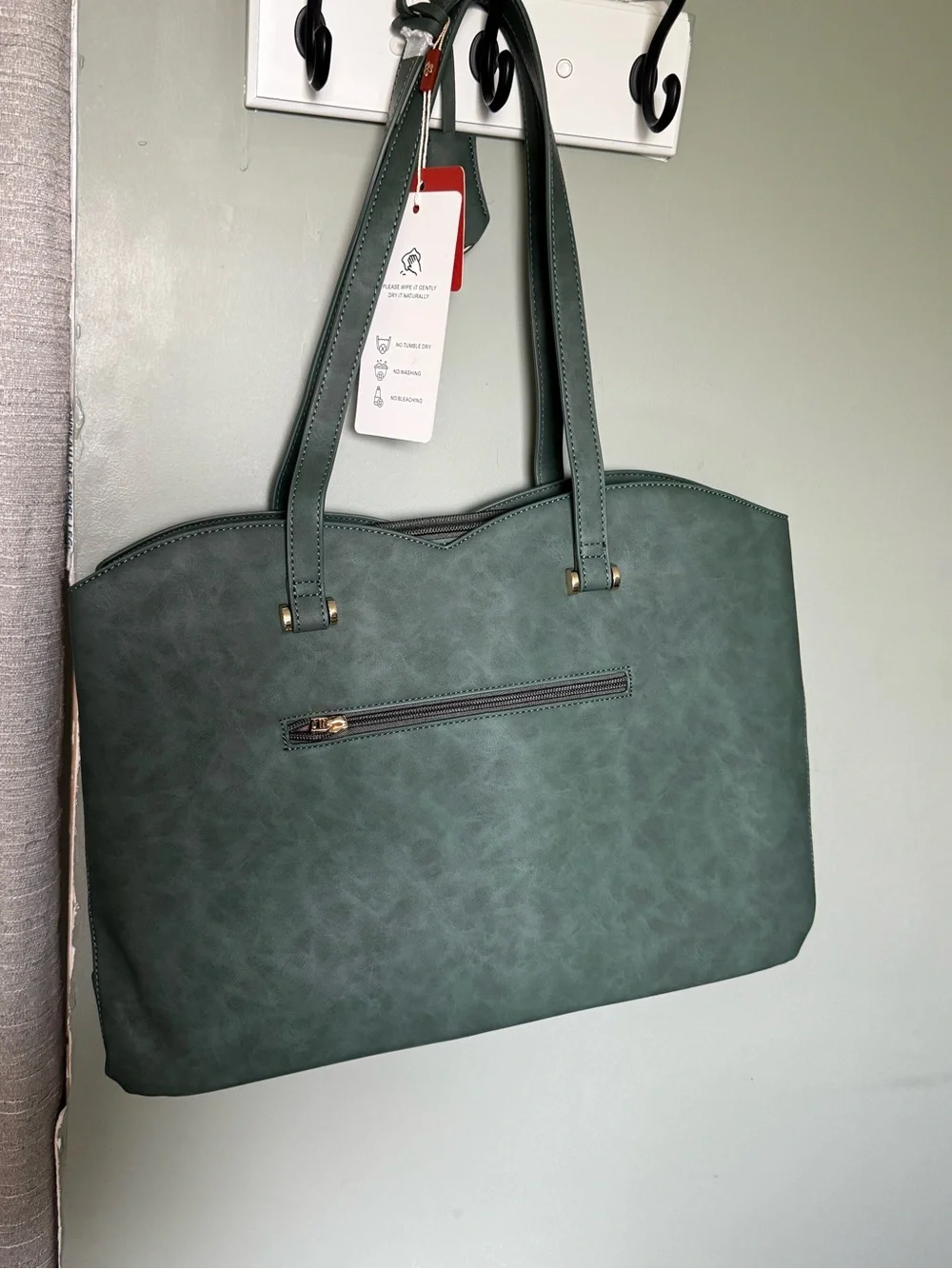 LOVEVOOK Green Floral-Embossed Tote Bag